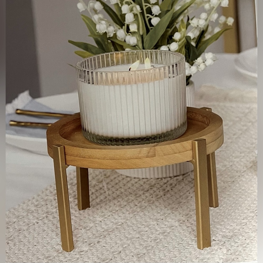 Decocrated Wooden and Metal Riser